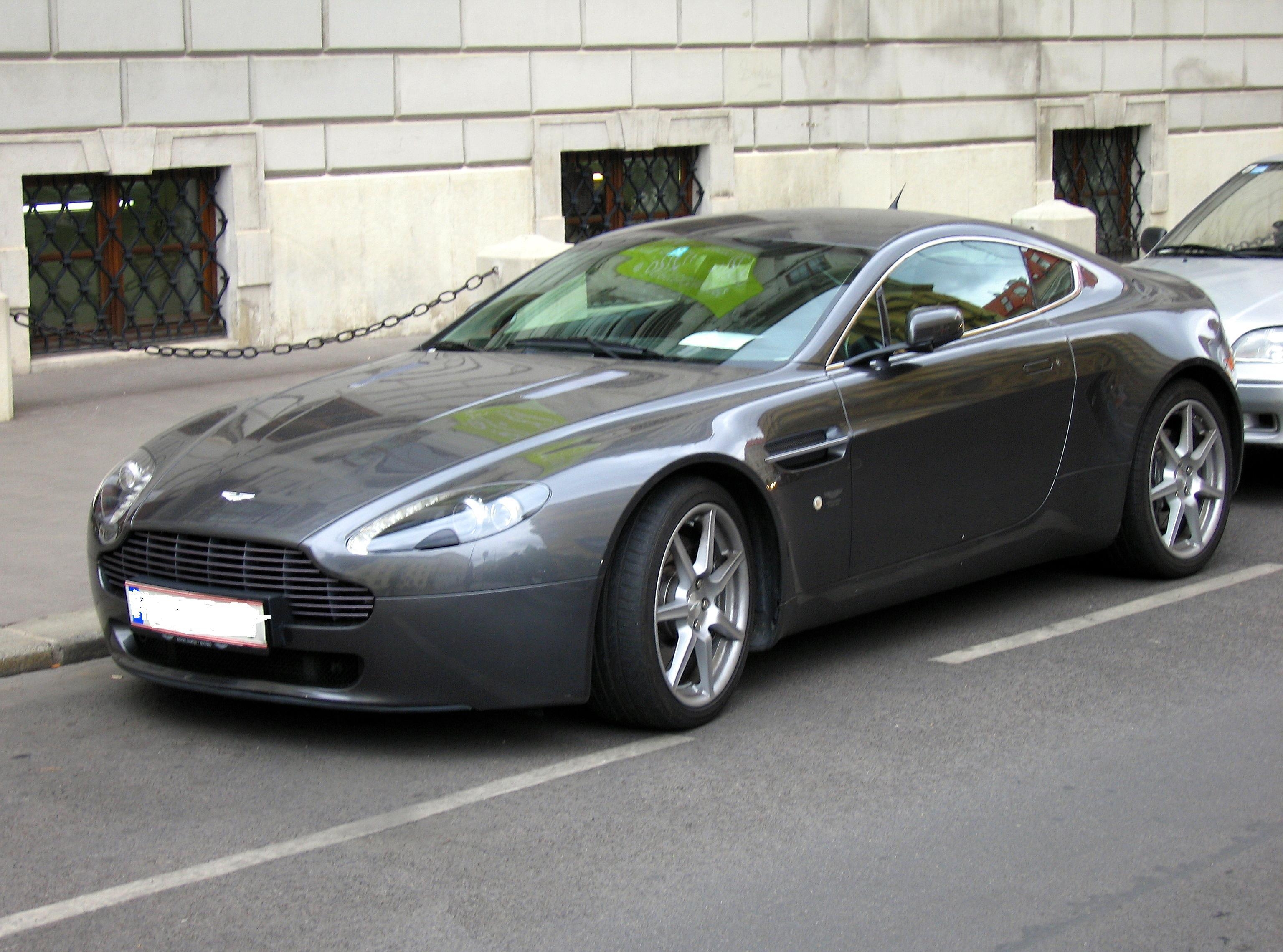 8.15. Aston Martin Vantage V8