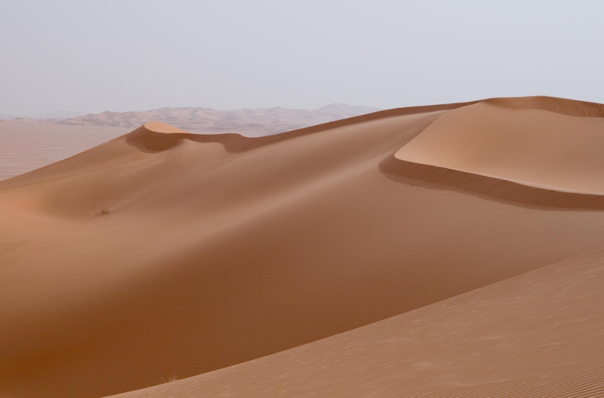 1. Дюны из песка в Ливии