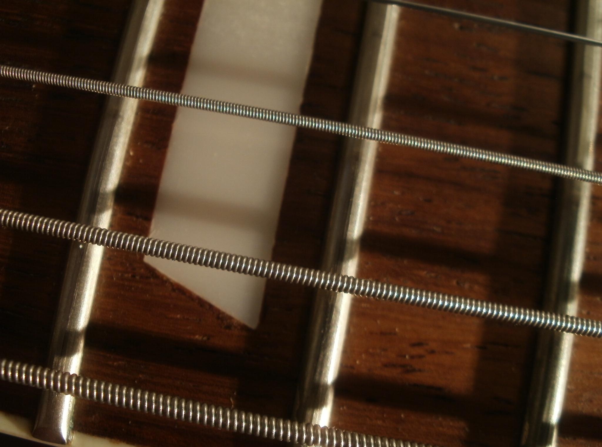 12. Витые струны электрогитары с круглой оплёткой из никеля