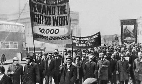 19. Демонстрация солидарности трудящихся Ливерпула с бастующими докерами и горняками. Великобритания. 1972