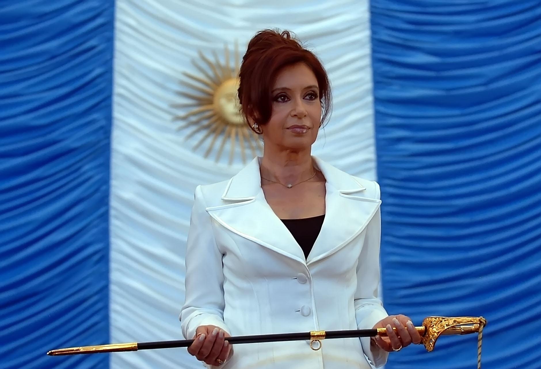 14. Кристина Киршнер в качестве главнокомандующего вооруженными силами Аргентины. 2007 год