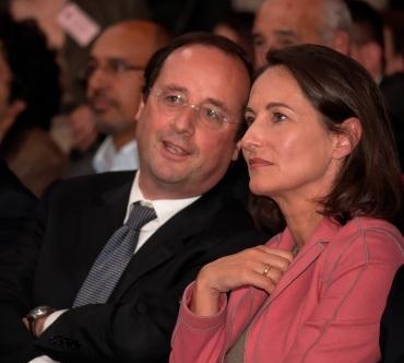 2. Олланд со своей первой спутницей Сеголен Руаяль во время президентских выборов 2007 года