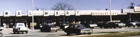 14. Первый магазин Walmart открыт в 1962 году в городе Роджерс, штат Арканзас