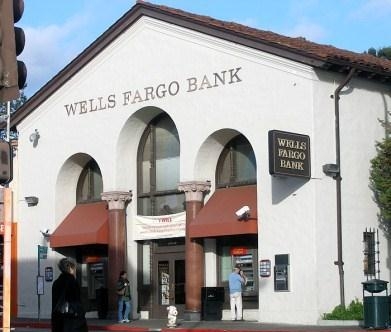 13. Wells Fargo филиал, расположенный в Беркли, Калифорния